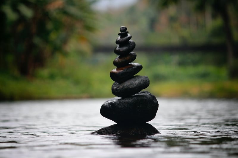 amazing-balance-blur-boulder-312839